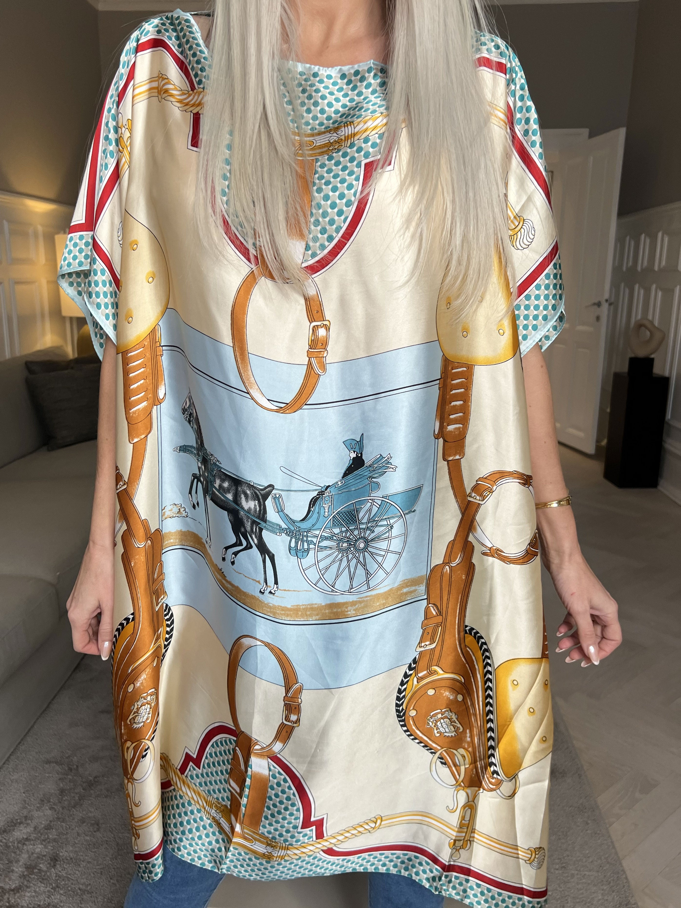 Emily - Let og luftig tunika i viskose og silke